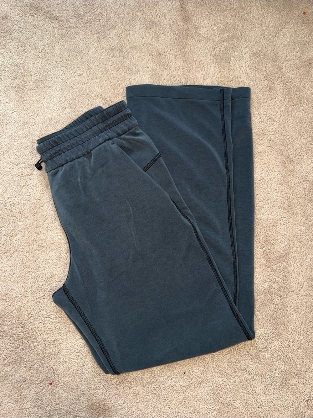 Black lululemon softstreme pants